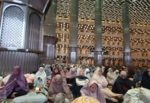 Jemaah Berbagai Daerah Ikuti I’tikaf Qiyamul Lail di Masjid Istiqlal