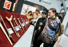 Menbud Fadli Resmikan 'Solo Arts and Culture Exhibition' di Surakarta