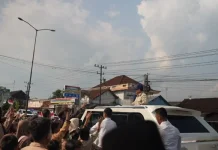 Sapaan Hangat Presiden Prabowo di Magelang, Warga Tumpah Ruah di Pinggir Jalan