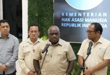Menteri HAM Ajak Aparat dan Warga Papua Ciptakan Perdamaian