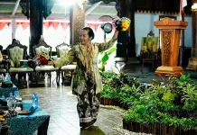 Seniman Bundengan Beberkan Makna Kemerdekaan Perempuan bagi Sesama