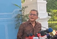 Hadiri Pelantikan Menteri di Istana, Ini Alasan Rocky Gerung