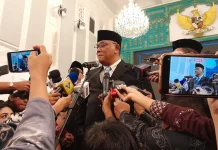 Dilantik Jadi Menteri, Jumhur Akan Fokus Penanganan Sampah