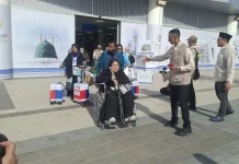 Jemaah Haji Pengguna Kursi Roda, Disediakan Bus Lantai Rendah ke Masjidil Haram