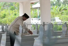 Presiden Prabowo Ziarah ke Makam Kakek di Banyumas