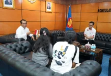 KJRI Kuching Selesaikan Kasus Gaji Tertahan Dua Pekerja Migran Indonesia
