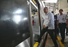 Warga Bekasi Senang karena  KRL Lintas Cikarang Kembali Beroperasi