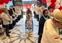 Kedatangan Perdana Jemaah Haji RI di Makkah Disambut Meriah