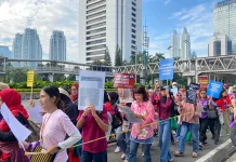 Suara dari Aspal: Asa Perempuan Pekerja di Balik Hiruk Pikuk May Day 2026