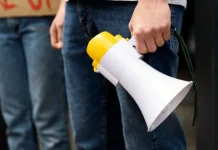 Serikat Buruh Prancis Gelar Aksi, Tolak Rencana Perubahan Aturan Hari Buruh