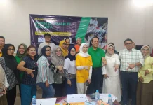 Pelaku UMKM Terima Literasi Keuangan lewat Simulasi Bisnis Ikasman 37 Jakarta