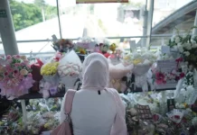 Dirut KAI Cek 19 Penumpang yang Masih Dirawat dan Beri Jaminan Layanan