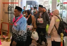 Jemaah Banten dan Padang Jalani Umrah Wajib di Makkah