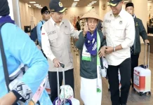 Kisah Mbah Musthofa: Dari Petani hingga Tiba di Tanah Suci