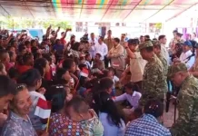 Momen Presiden Prabowo Joget dengan Warga Miangas