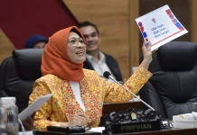 Pendidikan Sekolah Negeri, DPR Minta Pemerintah Tata Guru Non-ASN Secara Terukur