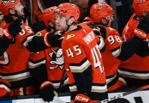 Menang Tipis 4-3, Ducks Kejar Golden Knights di Putaran Kedua Playoff NHL