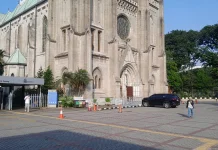 Persiapan Gereja Katedral dan Gereja Immanuel jelang Kenaikan Yesus Kristus