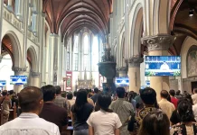 Ribuan Umat Hadiri Misa Kenaikan Yesus Kristus di Gereja Katedral Jakarta
