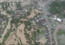 BPBD Kendari Bantu Bersihkan Rumah Warga Pascabanjir