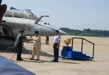 Presiden Prabowo Serahkan Kunci Rafale ke Panglima TNI