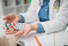 BPOM Wajibkan Pegawai Ritel Penjual Obat Miliki Sertifikat