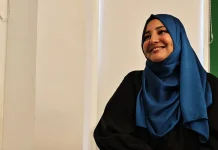 Ebru Aydin Beberkan Alasan Penggunaan Kontras Hitam-Putih dalam Karya Fotografi
