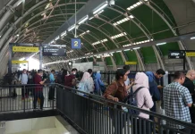 Mobilitas Pengguna LRT Jabodebek Terpadat di Saat Jam Berangkat Kerja