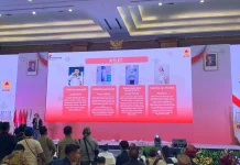 Ketum PP FPTI dan Dua Atlet Panjat Tebing Raih Penghargaan dari KONI Pusat