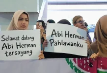 Menanti dari Jauh, Menangis Saat Bertemu, Kisah Keluarga Relawan Gaza