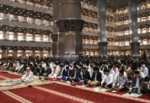 Simak Tata Cara Salat Iduladha Lengkap