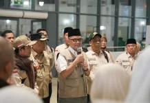 Menteri Haji Lepas Kepulangan Perdana Jemaah Haji Indonesia