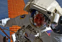 Astronaut Andrew R. Morgan Resmi Pensiun dari NASA setelah 12 Tahun Berkarier