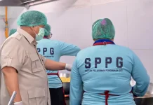 Tinjau Dapur MBG di Palmerah, Presiden Prabowo Pakai APD