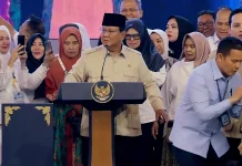 Momen Tawa saat Presiden Prabowo Tegur 'Emak-emak' saat Acara MBG