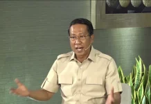 Menkum Supratman Teken Berkas Ratusan Pemohon WNI Baru