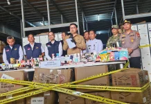 BPOM Segel Gudang Kosmetik Impor Ilegal di Tangerang