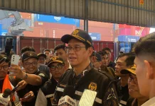 Menkeu Purbaya Tinjau Penumpukan Kontainer di Pelabuhan Tanjung Priok