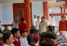 Momen Presiden Prabowo Makan Siang dengan Siswa Sekolah Rakyat