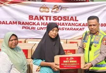 Kakorlantas Berikan Bantuan Sosial Kepada Korban Kebakaran Kemayoran