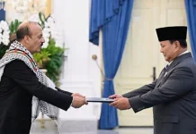 Mengenal Surat Kepercayaan yang Diserahkan Para Dubes kepada Presiden Prabowo