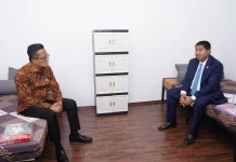 Menteri BP BUMN: Warga Bantaran Rel Tempati Huntara Senen tanpa Biaya Awal