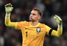 Kiper Belanda Bart Verbruggen Cedera, Diragukan Tampil Lawan Jepang di Piala Dunia