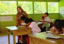 Jejak Panjang Perkembangan Tunjangan Guru di Indonesia