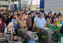 Layanan Kereta Listrik KAI Group Angkut 166,15 Juta Orang