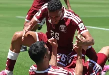 Tahan Gempuran Swiss 1-1, Aksi Penjaga Gawang Qatar Mahmud Abunada jadi Perhatian
