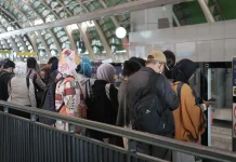 KAI Tambah Perjalanan LRT Jabodebek di Jam Sibuk Pagi