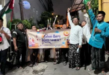 Ratusan Warga RW 15 Kayuringin Meriahkan Tahun Baru Islam dengan Pawai Obor