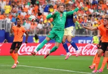 Swedia Gigit Jari, Dua Gol Brobbey Langsung Bawa Belanda Unggul di Babak Pertama