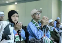 Petugas Atur Jadwal Keberangkatan Kloter 4 menuju Madinah